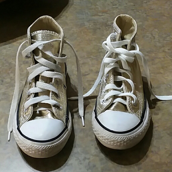 girls gold converse